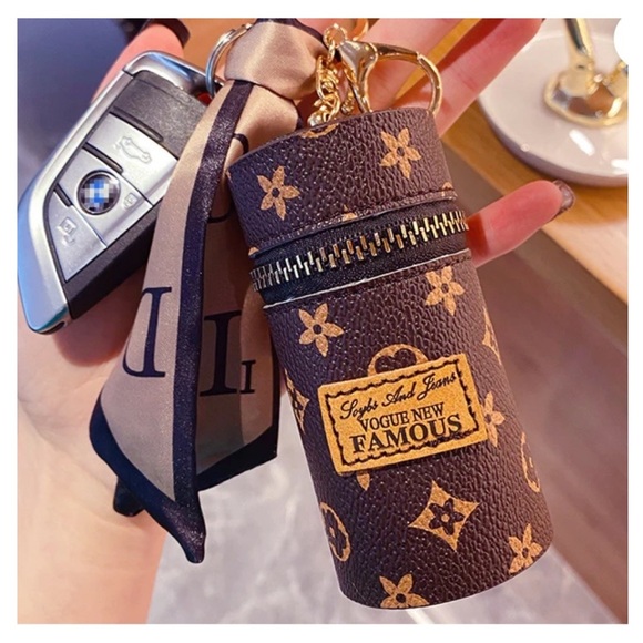 💝Boutique 🌺Luxury Inspired🔑Keychain🤎 - Picture 3 of 6